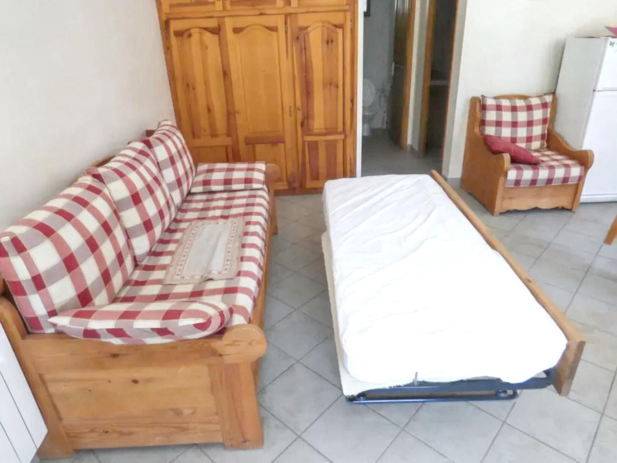 Appartement Paisible A Saint-Crepin Avec Vue Sur La Montagne Luaran gambar